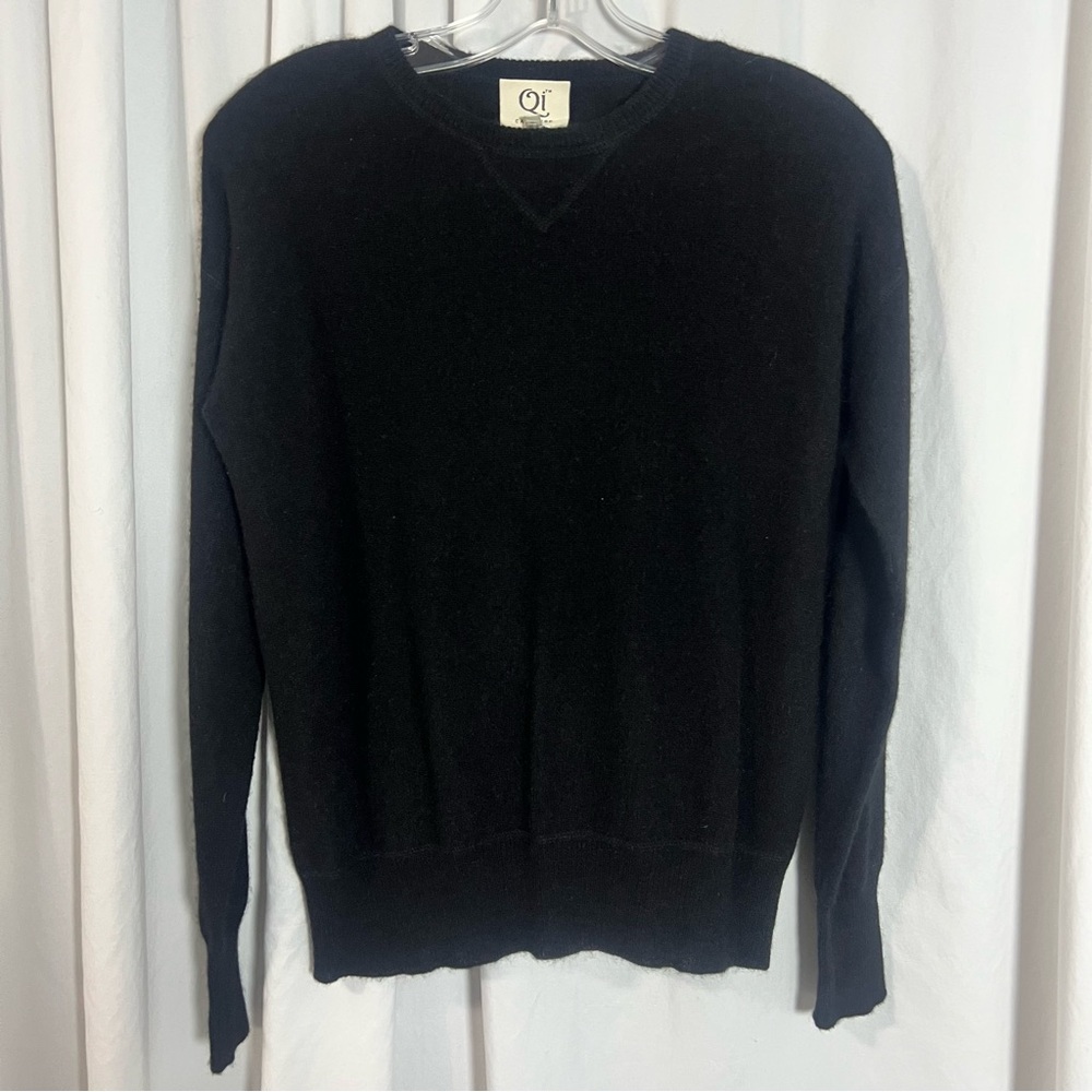 Qi Cashmere Women's Black Sweater